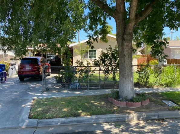 1223 E Garrett Ave, Fresno, CA 93706