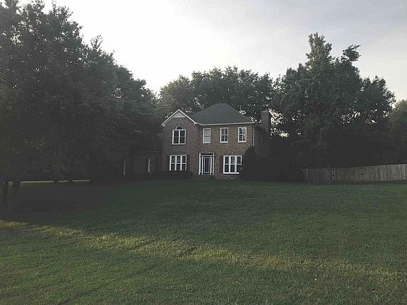 2nd image of 1438 Mayberry Ln
