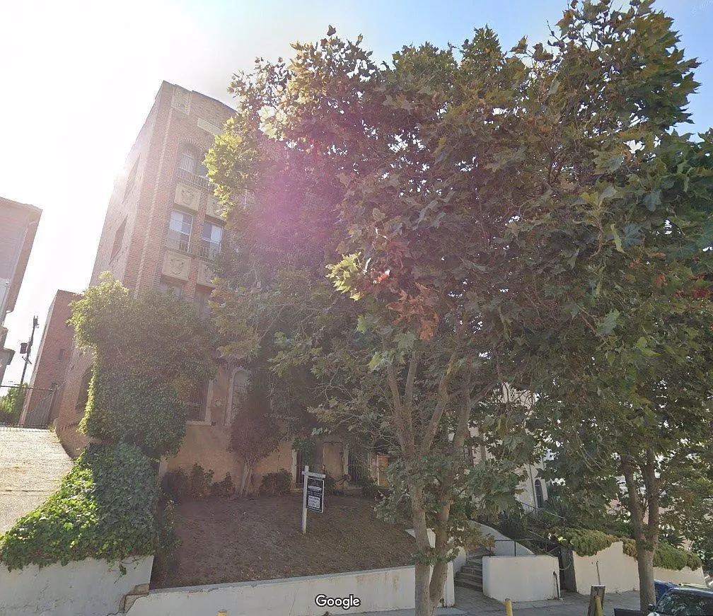 318 N. Mariposa Ave. — Photo 2