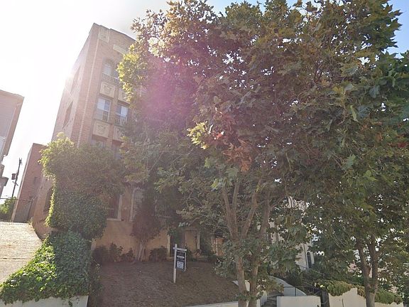2nd image of 318 N Mariposa Ave APT 303