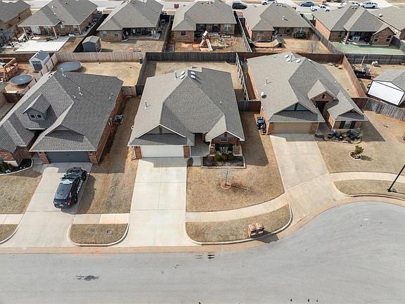 5th image of 4005 Wind Haven Dr