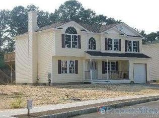 1748 Central Blvd, Bay Shore, NY 11706