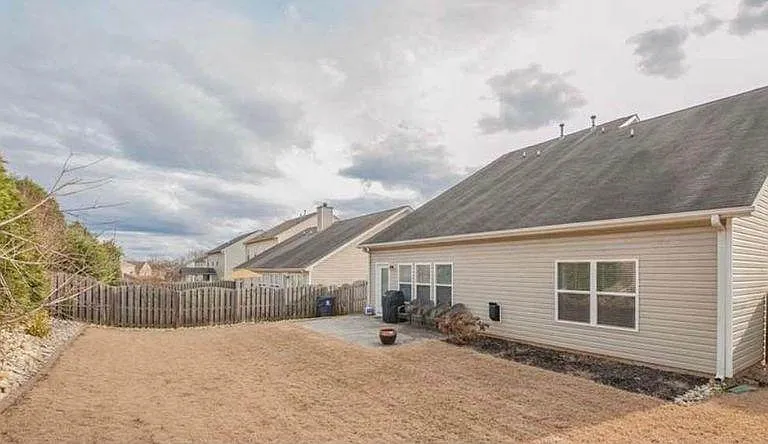 109 Paqcolet Dr — Photo 2