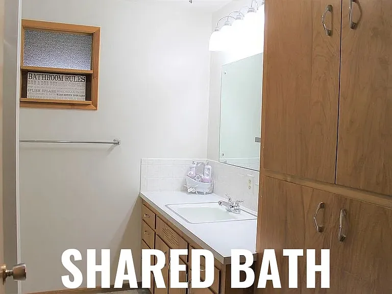 6532 N Drumheller St #1 — Photo 9
