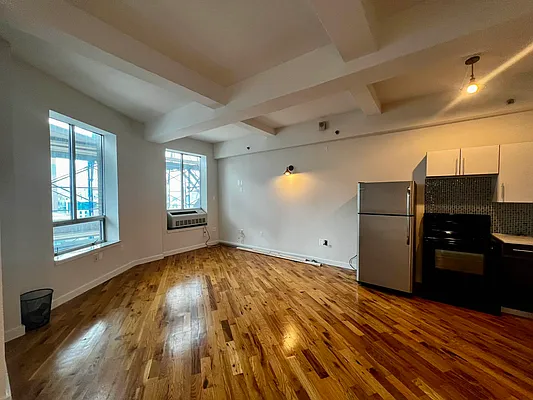 Rented by City Connections Realty | media 8