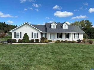 49 Summer Ridge Dr, Stuarts Draft, VA 24477