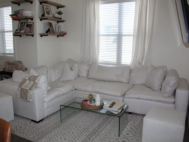 James Ave — Photo 19