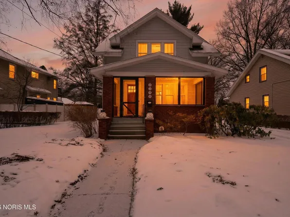 2352 Castlewood Dr, Toledo, OH 43613