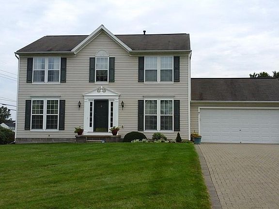 2nd image of 7 Butterfly Ln