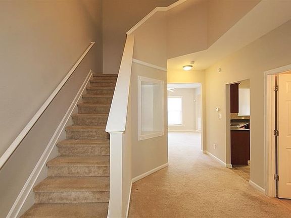 3rd image of 1629 Gardner Park Dr