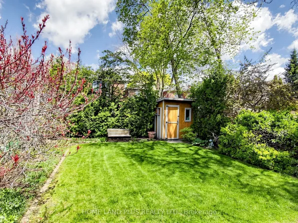 295 Saint Germain Ave, Toronto, ON M5M 1W4
