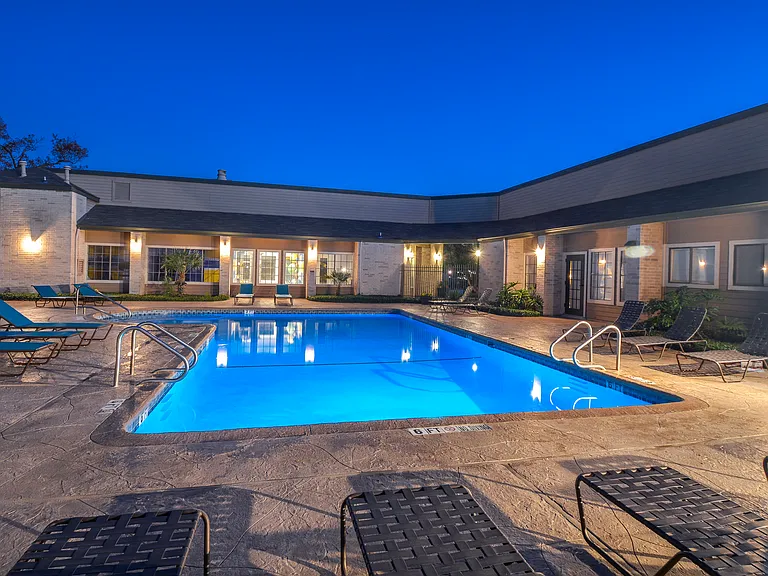 Canyon Point Pool in the Evening