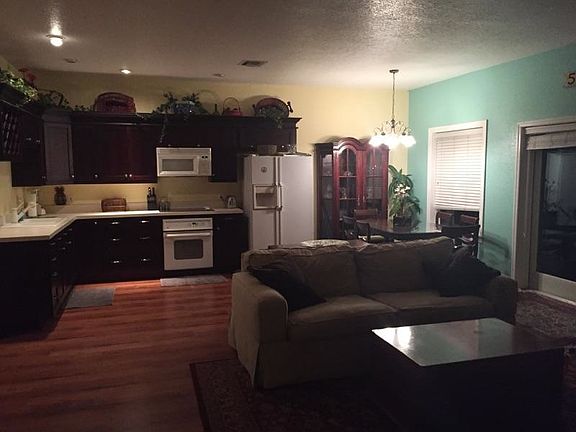 2nd image of 682 Gladwin Ave