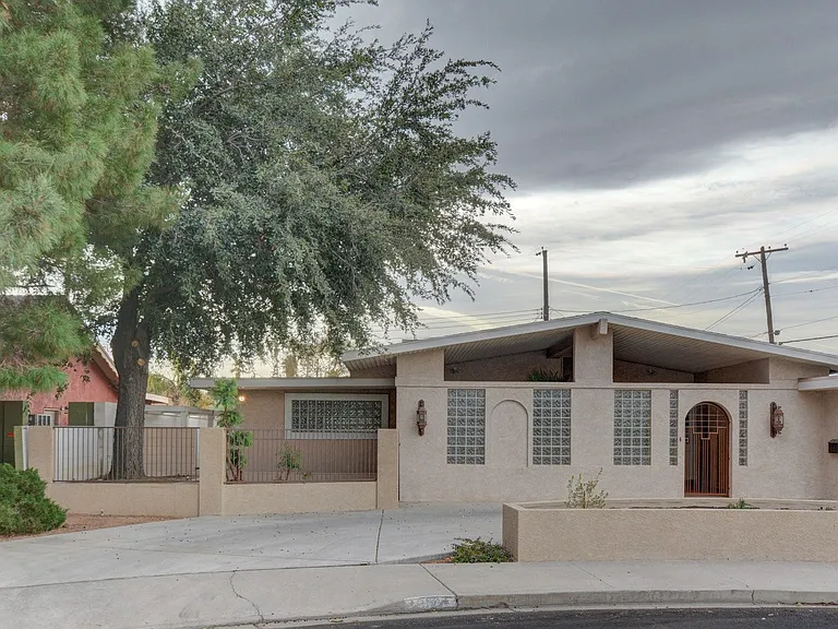 1328 Saint Jude Cir — Photo 36