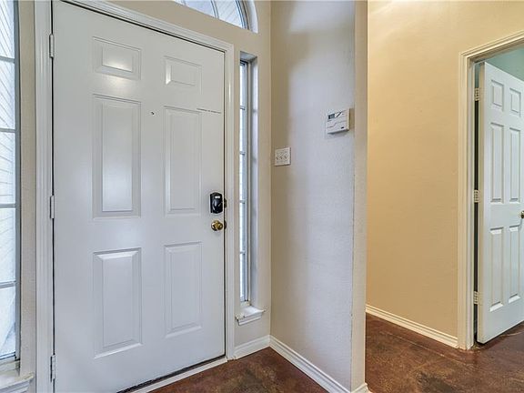 5th image of 8758 Saranac Trl
