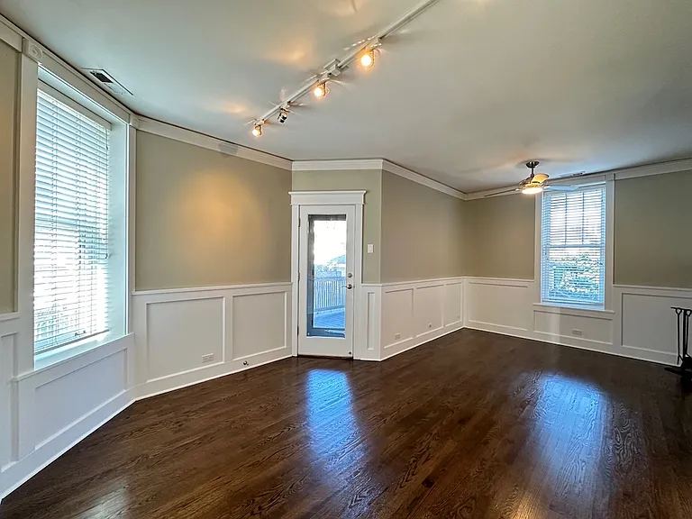 3614 N Bosworth Ave #R2 — Photo 8
