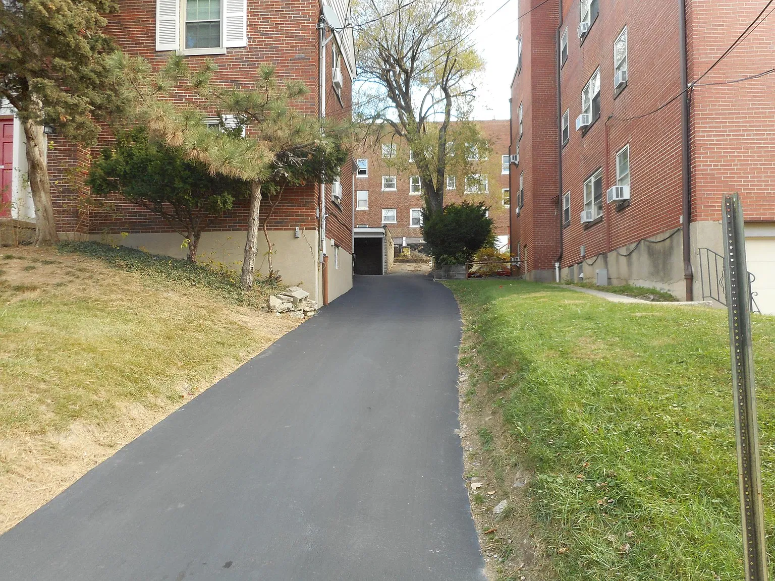 2 bed, 850 sqft, $1,500 — Photo 2