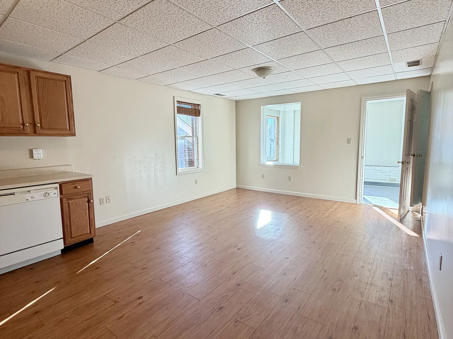215 West 2nd Street - 3 — Photo 4