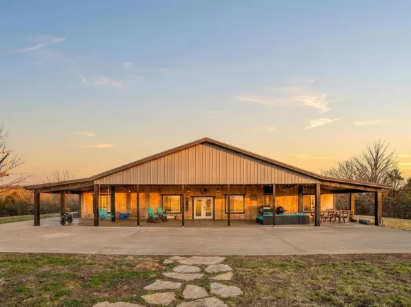 3261 Highway Rb, Bolivar, MO 65613