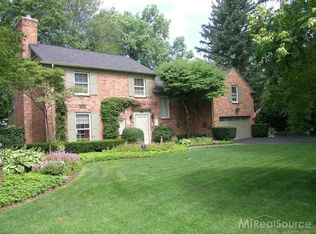 275 Kercheval Ave, Grosse Pointe Farms, MI 48236