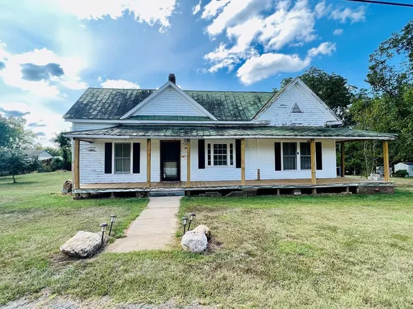 426-426 Jackson St, Calhoun Falls, SC 29628