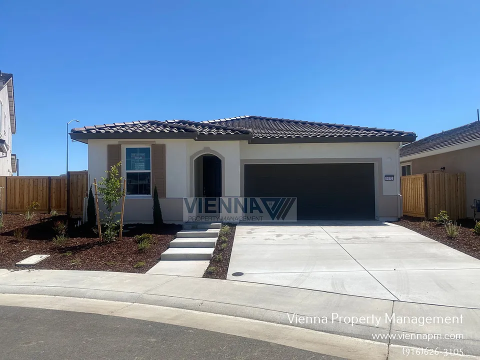 1072 Solace River Way