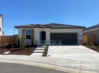 1072 Solace River Way, Roseville, CA 95747