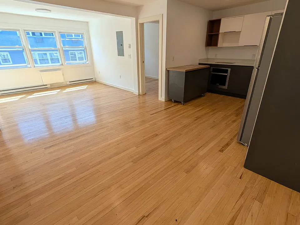 30 Springside Ave #1E