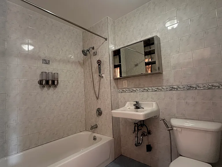 7133 162nd St #4C — Photo 7