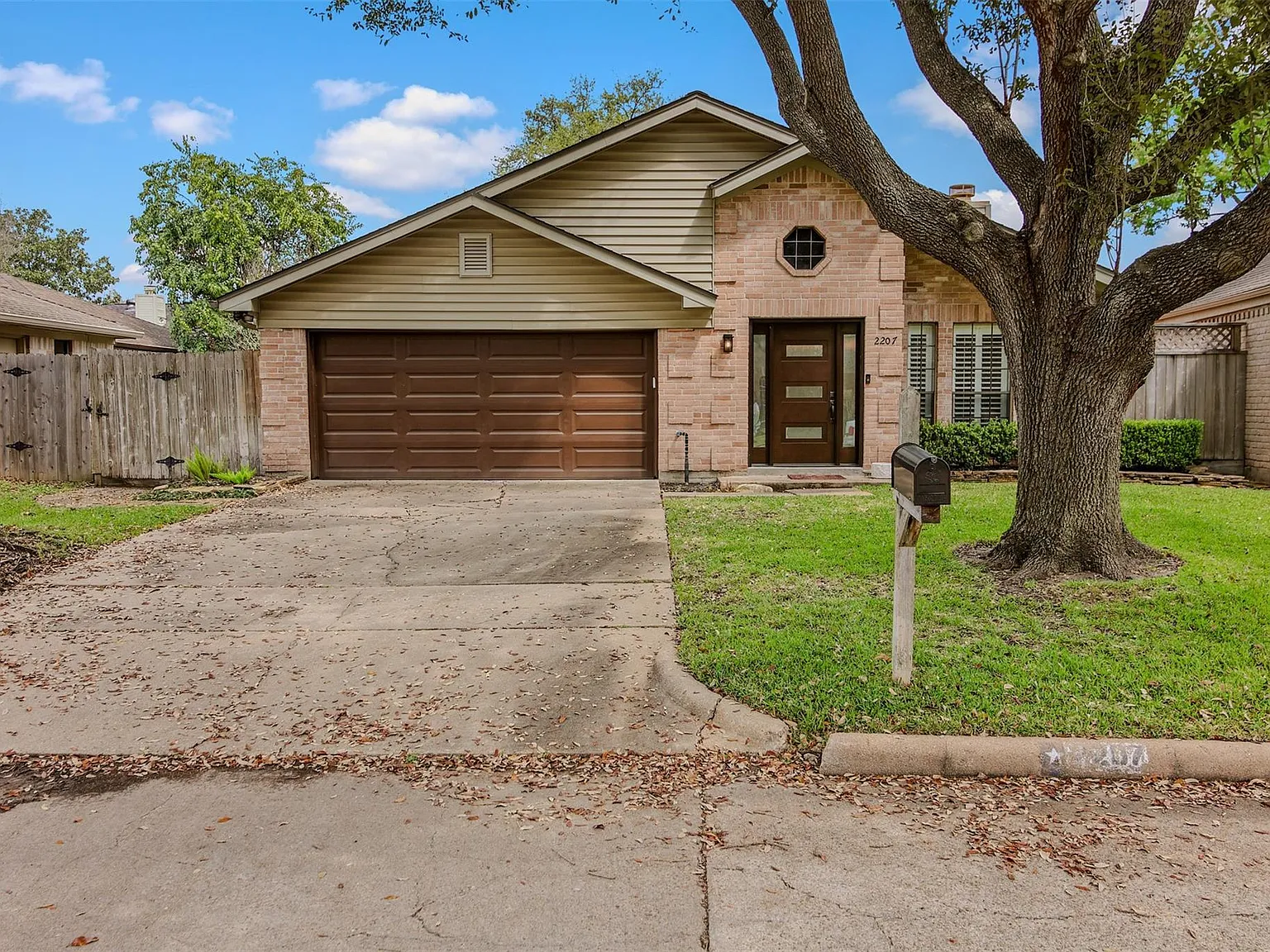 3 bed, 2.0 bath, 1630 sqft, $2,150 — Photo 1