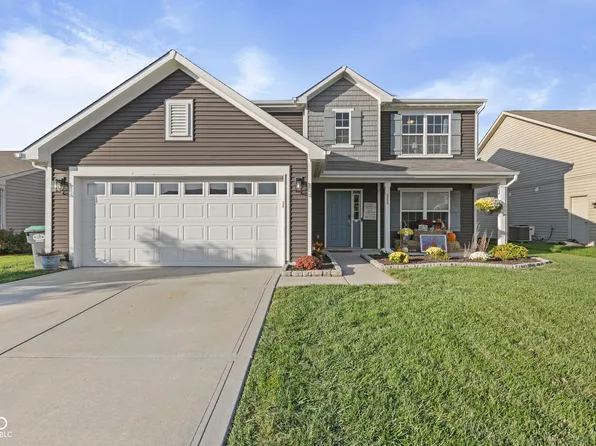 888 Coralberry Ln, Greenwood, IN 46143