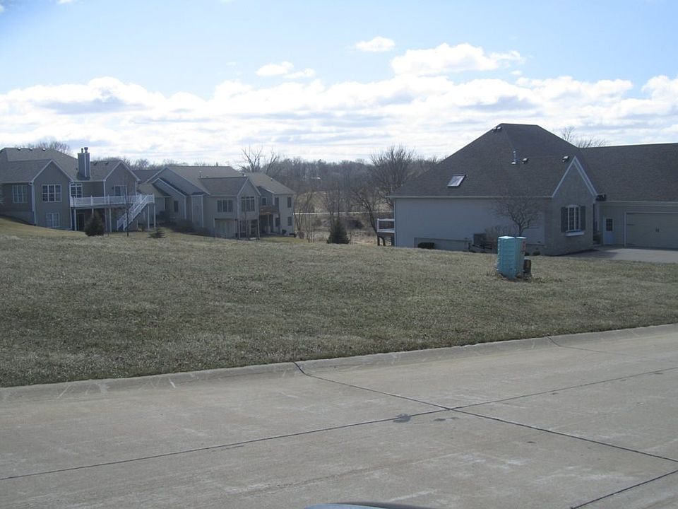 2nd image of 29 Sandstone Ct