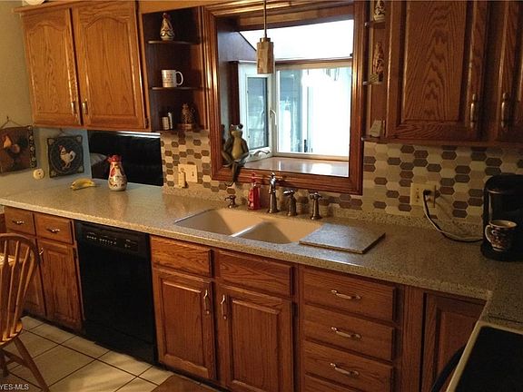 5th image of 2047 Magnolia Dr