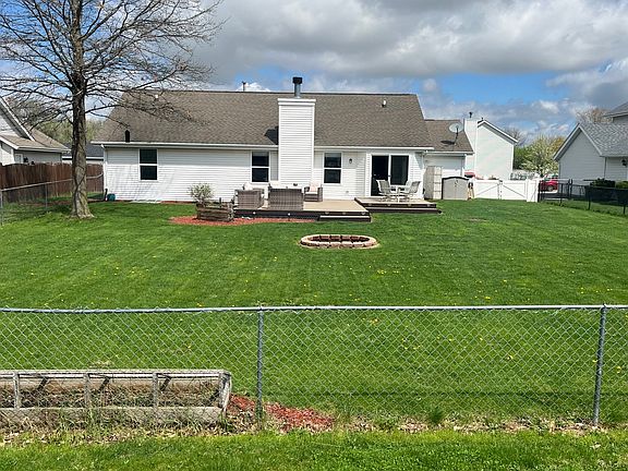 2nd image of 2096 Edge Rock Rd