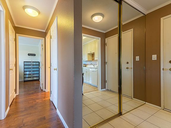 2nd image of 750 Crockett St APT 301