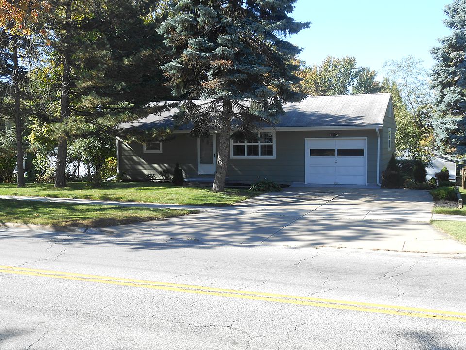 1st image of 680 W Jackson St