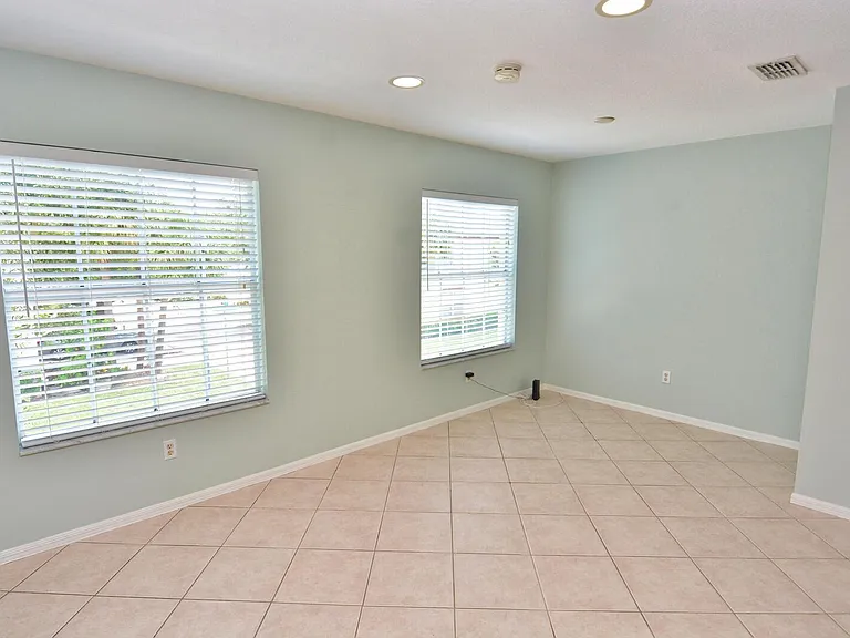2093 SE Fern Park Dr — Photo 13