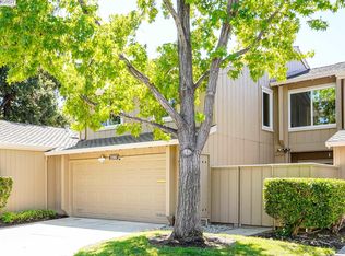 22880 Cricket Hill Rd, Cupertino, CA 95014