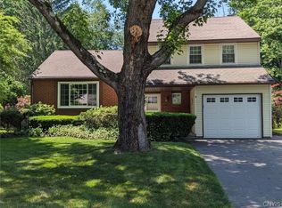 16 Hancock Dr, Glenmont, NY 12077