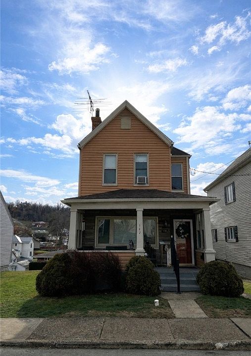 1st image of 702 Speer St