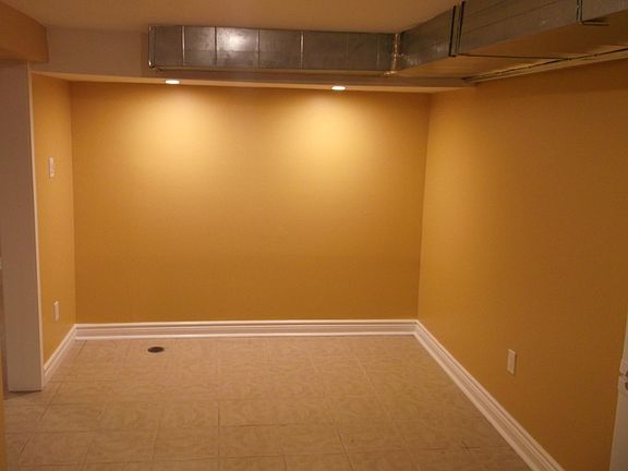 4th image of 282 Ossington Ave