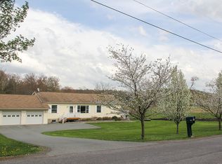 202 Pumphouse Rd, Jefferson Township, PA 18436
