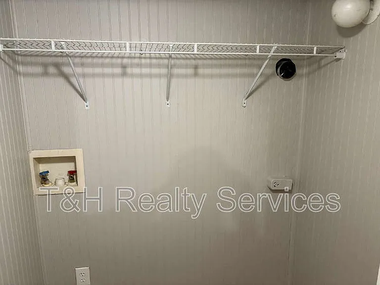 8513 E 37th Pl — Photo 23