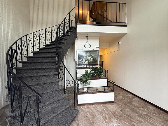 3rd image of 815 Duke Dr APT 429
