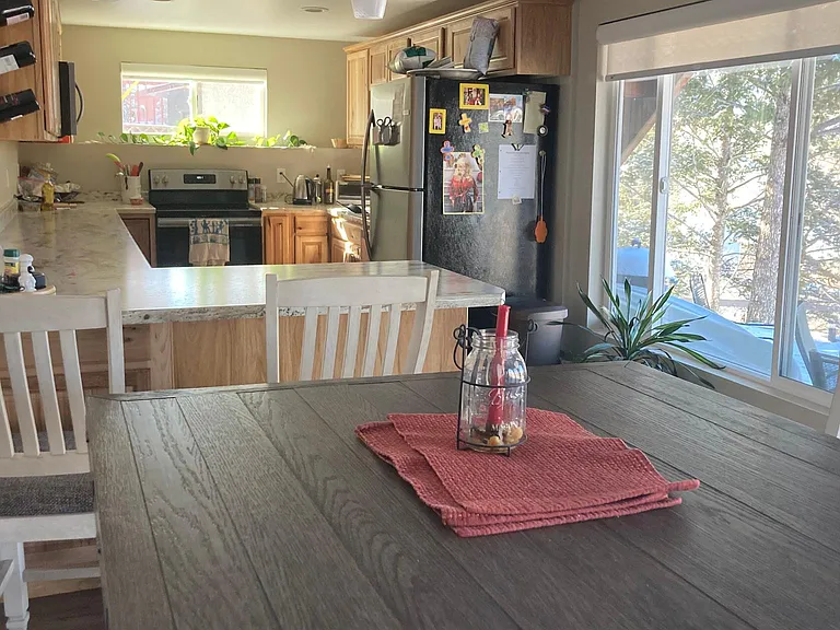 624 Crown Ridge Dr #B — Photo 2