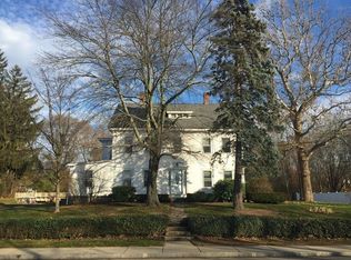 247 Pond St #1, Franklin, MA 02038