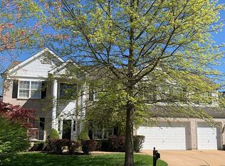 15206 Carriage House Ct, Chesterfield, MO 63017