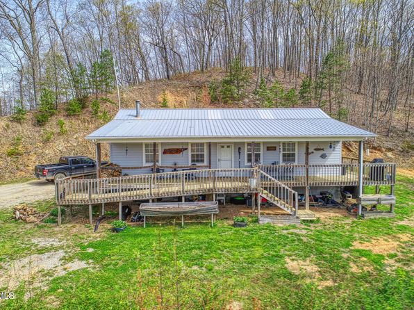 7538/7300 Snake Hollow Rd, Sneedville, TN 37869