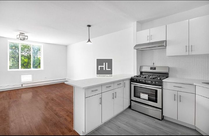 1st image of 945 Herkimer St Fl 1