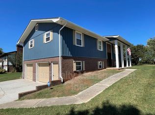 2027 E Alpine Dr, Maryville, TN 37804